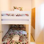 Deluxe Family House